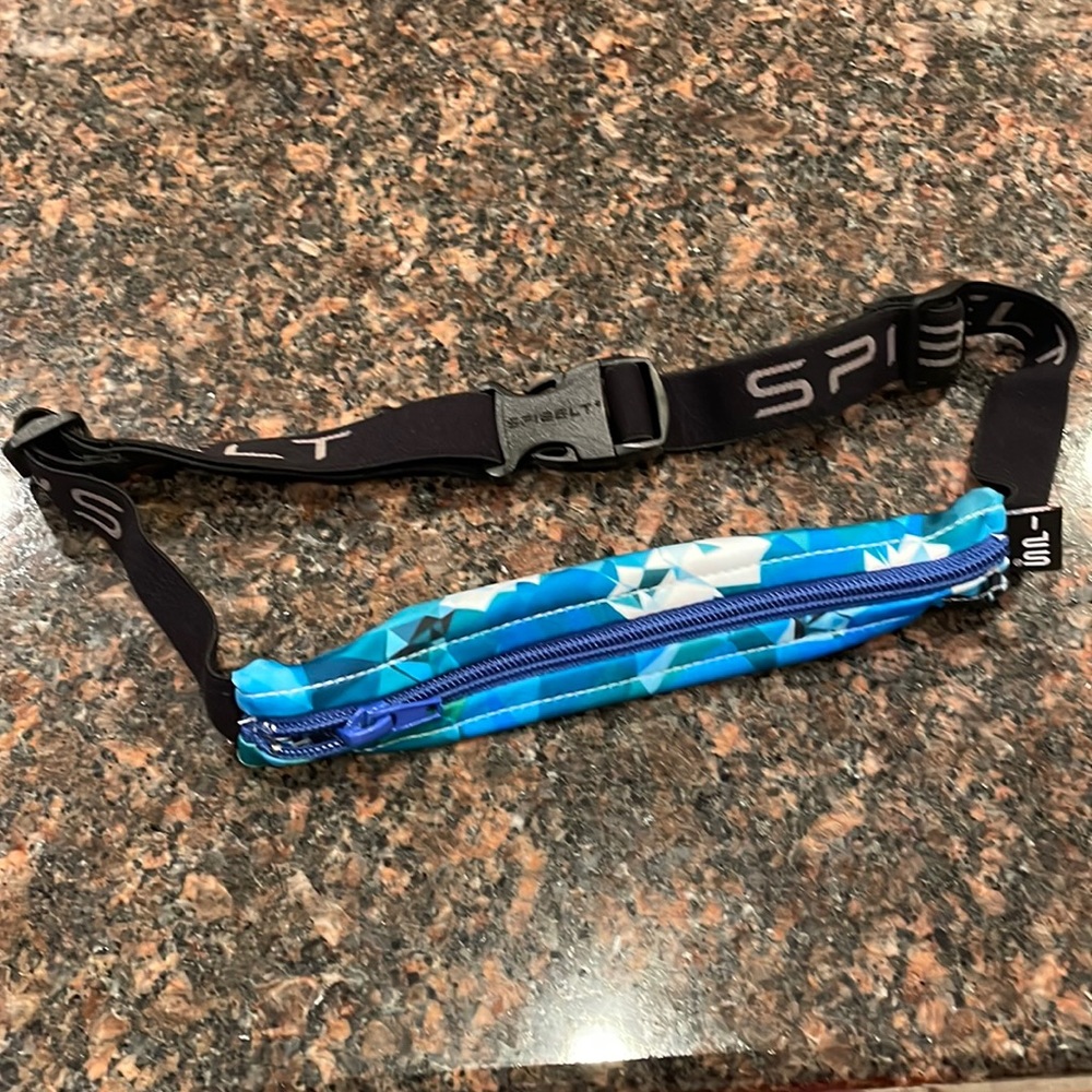 Brand new geometric shape spi belt
